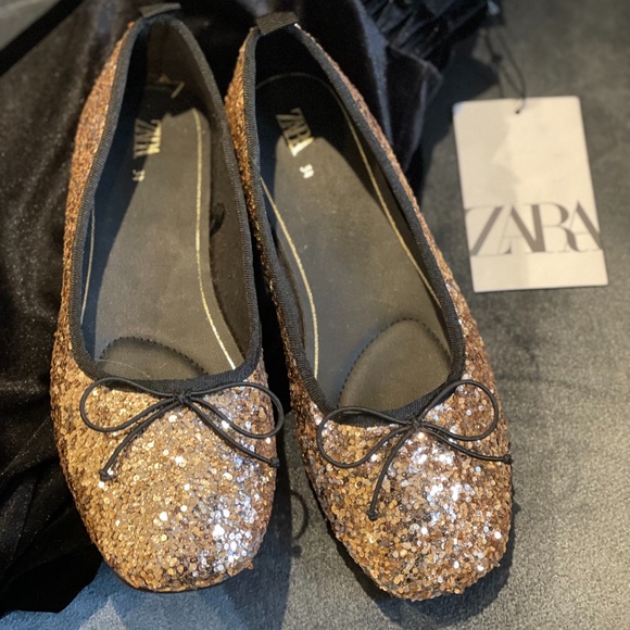 NEVER WORN- ZARA Gold Sequin Festive Flats- ( size 3) - Picture 2 of 7